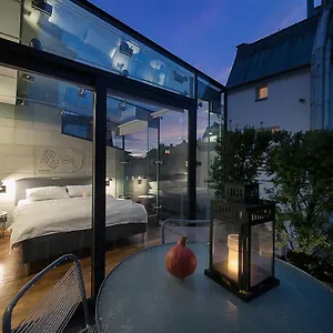 Main Square With Terrace & Air Condition Apartament